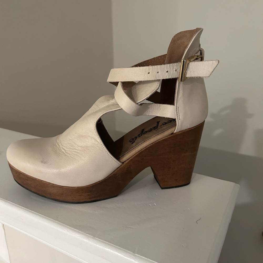 Clog - Picture 2 of 3